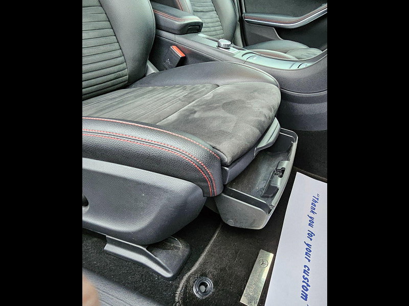 Mercedes-Benz A Class 1.6 A180 AMG Line (Premium) 7G-DCT Euro 6 (s/s) 5dr 5dr Automatic 2016