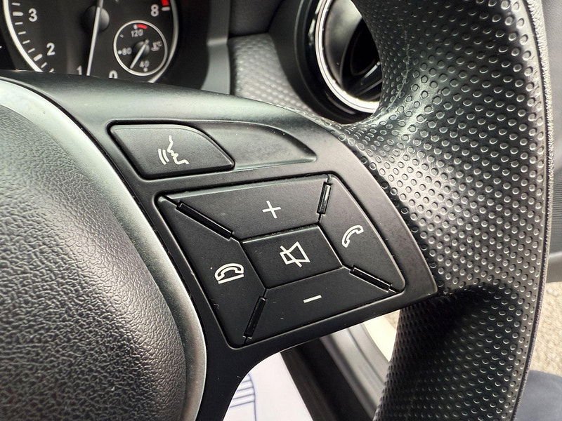 Mercedes-Benz A Class 1.6 A180 BlueEfficiency Euro 6 (s/s) 5dr 5dr Manual 2013