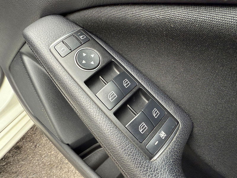 Mercedes-Benz A Class 1.6 A180 BlueEfficiency Euro 6 (s/s) 5dr 5dr Manual 2013