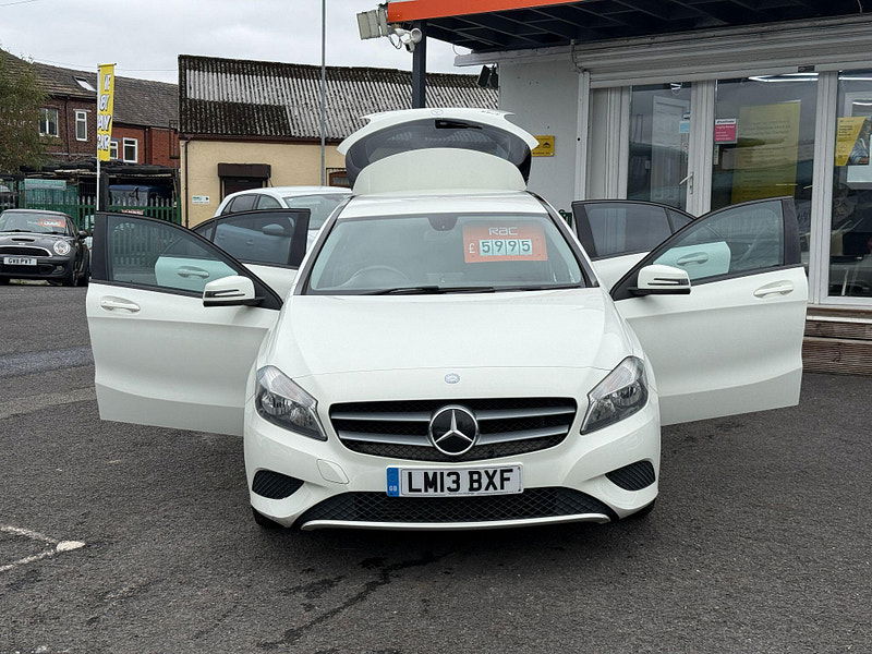 Mercedes-Benz A Class 1.6 A180 BlueEfficiency Euro 6 (s/s) 5dr 5dr Manual 2013