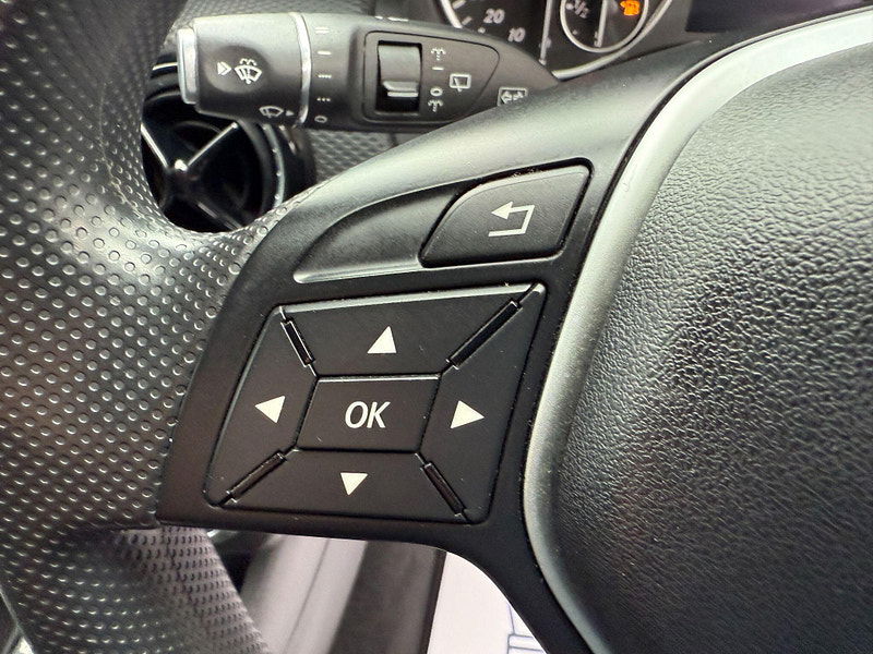 Mercedes-Benz A Class 1.6 A180 BlueEfficiency Euro 6 (s/s) 5dr 5dr Manual 2013