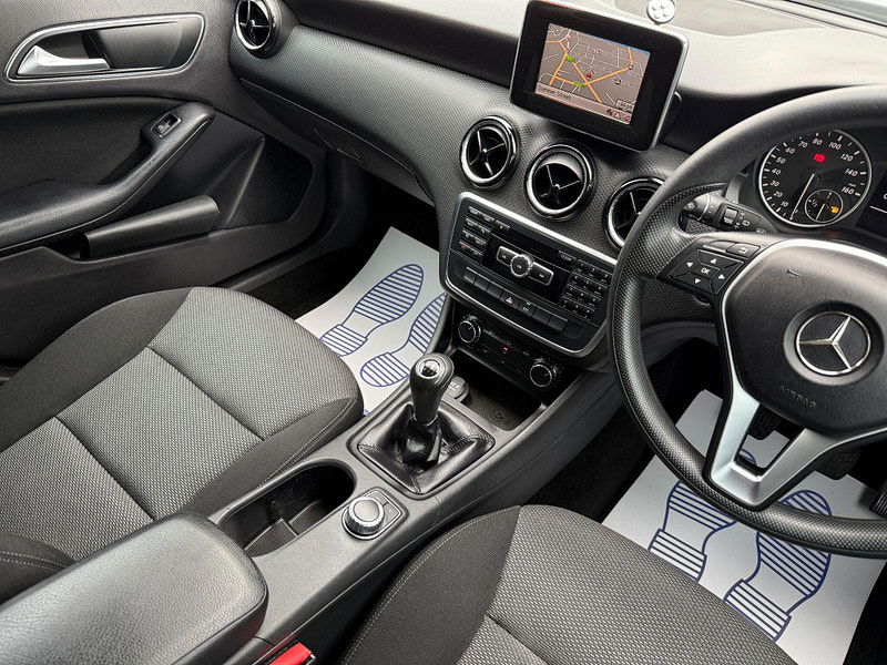 Mercedes-Benz A Class 1.6 A180 BlueEfficiency Euro 6 (s/s) 5dr 5dr Manual 2013
