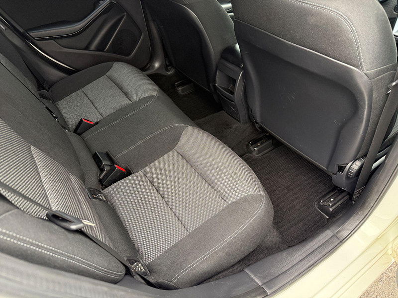 Mercedes-Benz A Class 1.6 A180 BlueEfficiency Euro 6 (s/s) 5dr 5dr Manual 2013