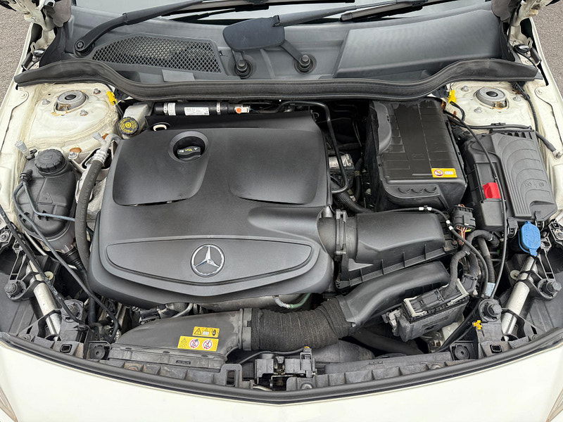 Mercedes-Benz A Class 1.6 A180 BlueEfficiency Euro 6 (s/s) 5dr 5dr Manual 2013
