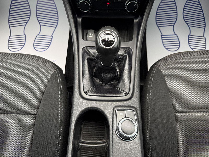 Mercedes-Benz A Class 1.6 A180 BlueEfficiency Euro 6 (s/s) 5dr 5dr Manual 2013