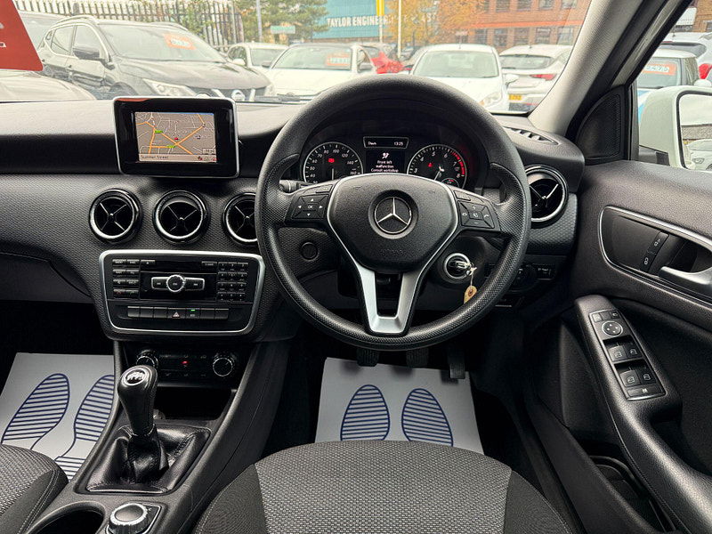 Mercedes-Benz A Class 1.6 A180 BlueEfficiency Euro 6 (s/s) 5dr 5dr Manual 2013