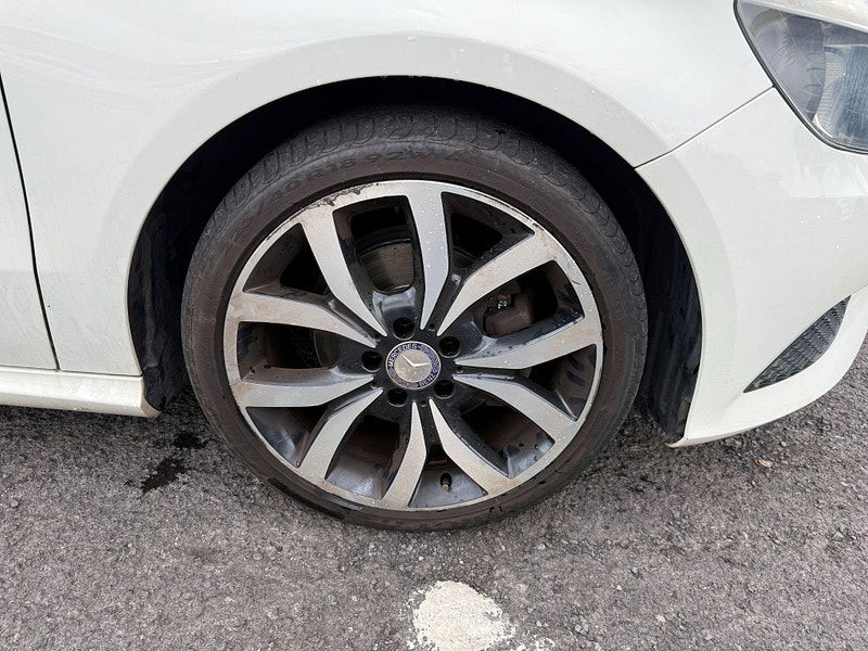 Mercedes-Benz A Class 1.6 A200 BlueEfficiency Sport 7G-DCT Euro 6 (s/s) 5dr 5dr Automatic 2013