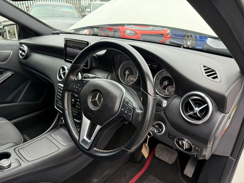 Mercedes-Benz A Class 1.6 A200 BlueEfficiency Sport 7G-DCT Euro 6 (s/s) 5dr 5dr Automatic 2013