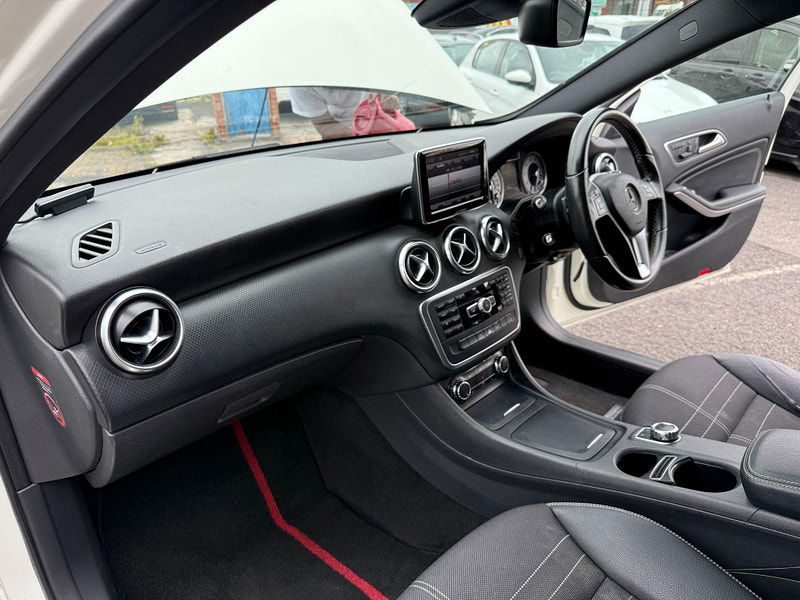 Mercedes-Benz A Class 1.6 A200 BlueEfficiency Sport 7G-DCT Euro 6 (s/s) 5dr 5dr Automatic 2013