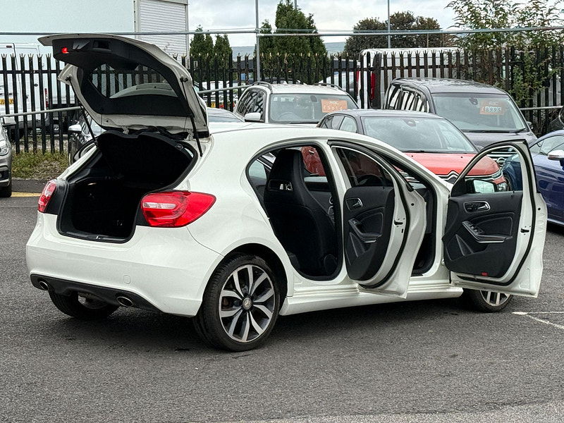 Mercedes-Benz A Class 1.6 A200 BlueEfficiency Sport 7G-DCT Euro 6 (s/s) 5dr 5dr Automatic 2013