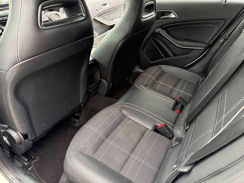 Mercedes-Benz A Class 1.6 A200 BlueEfficiency Sport 7G-DCT Euro 6 (s/s) 5dr 5dr Automatic 2013