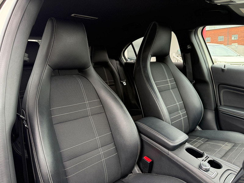 Mercedes-Benz A Class 1.6 A200 BlueEfficiency Sport 7G-DCT Euro 6 (s/s) 5dr 5dr Automatic 2013