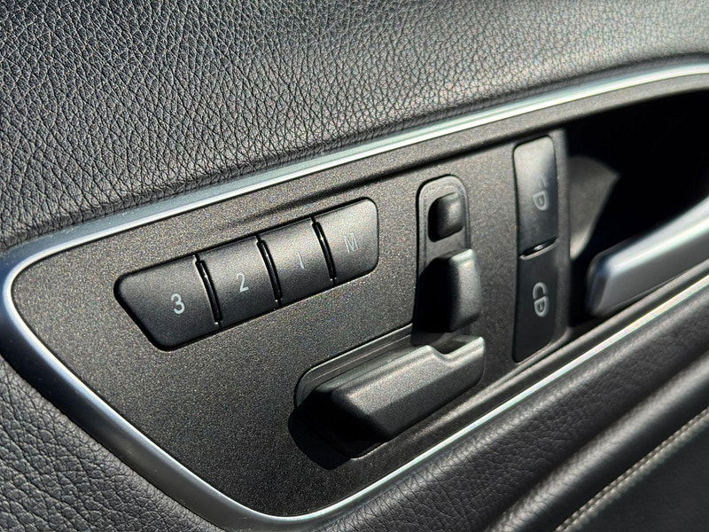 Mercedes-Benz A Class 1.6 A200 BlueEfficiency Sport 7G-DCT Euro 6 (s/s) 5dr 5dr Automatic 2013