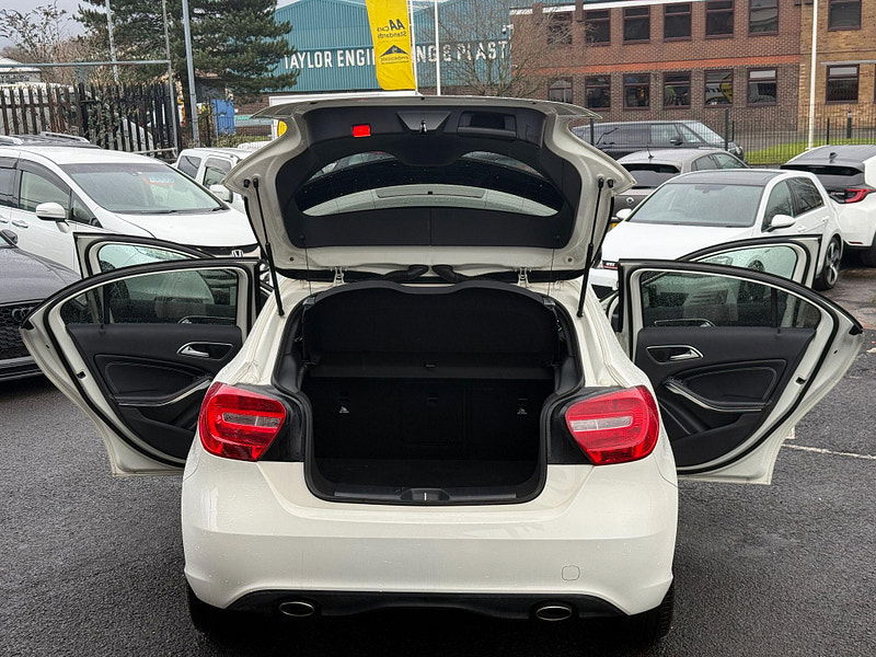 Mercedes-Benz A Class 1.6 A200 BlueEfficiency Sport 7G-DCT Euro 6 (s/s) 5dr 5dr Automatic 2013