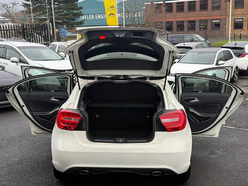 Mercedes-Benz A Class 1.6 A200 BlueEfficiency Sport 7G-DCT Euro 6 (s/s) 5dr 5dr Automatic 2013