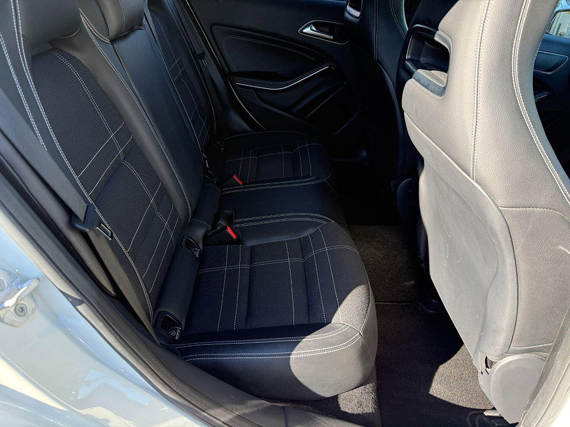 Mercedes-Benz A Class 1.6 A200 BlueEfficiency Sport 7G-DCT Euro 6 (s/s) 5dr 5dr Automatic 2013