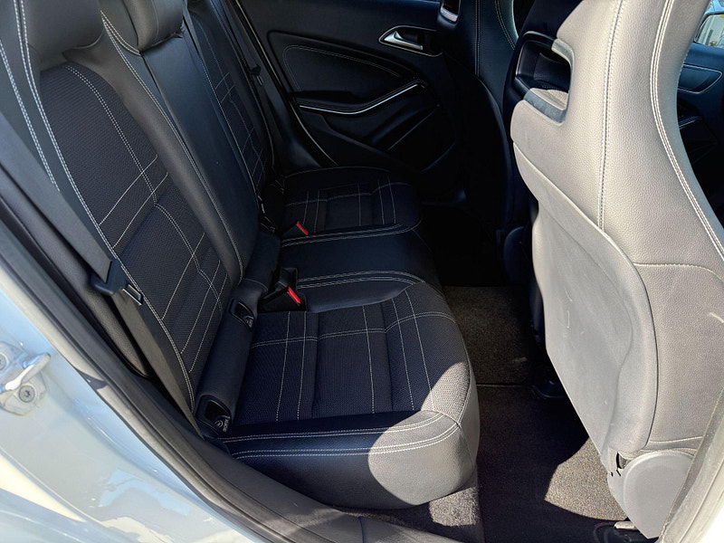 Mercedes-Benz A Class 1.6 A200 BlueEfficiency Sport 7G-DCT Euro 6 (s/s) 5dr 5dr Automatic 2013