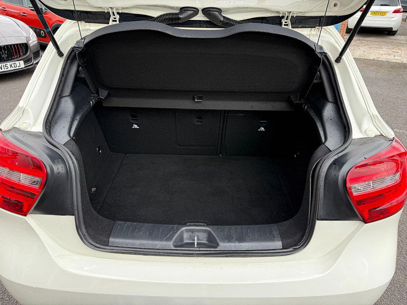 Mercedes-Benz A Class 1.6 A200 BlueEfficiency Sport 7G-DCT Euro 6 (s/s) 5dr 5dr Automatic 2013