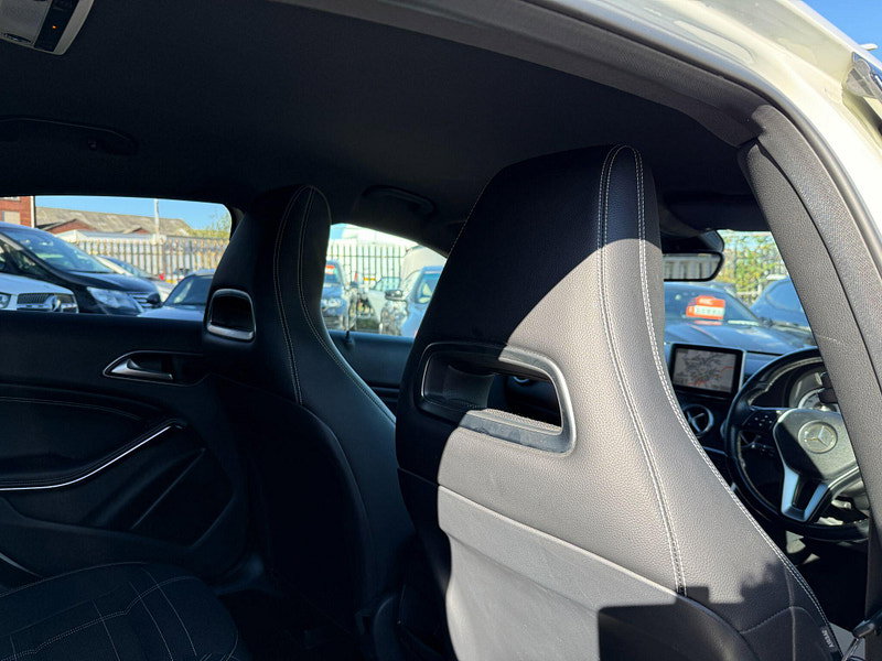 Mercedes-Benz A Class 1.6 A200 BlueEfficiency Sport 7G-DCT Euro 6 (s/s) 5dr 5dr Automatic 2013