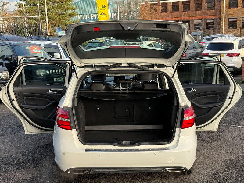 Mercedes-Benz B Class 1.6 B180 Exclusive Edition (Plus) 7G-DCT Euro 6 (s/s) 5dr 5dr Automatic 2018