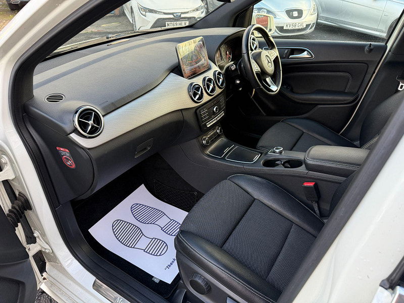 Mercedes-Benz B Class 1.6 B180 Exclusive Edition (Plus) 7G-DCT Euro 6 (s/s) 5dr 5dr Automatic 2018