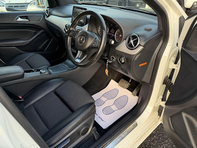 Mercedes-Benz B Class 1.6 B180 Exclusive Edition (Plus) 7G-DCT Euro 6 (s/s) 5dr 5dr Automatic 2018