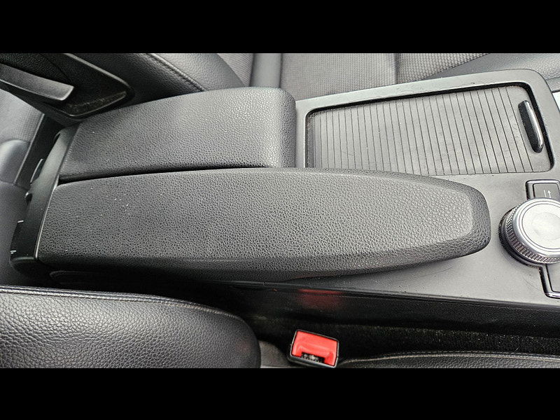 Mercedes-Benz C Class 1.6 C180K BlueEfficiency Sport Auto Euro 4 5dr 5dr Automatic 2009