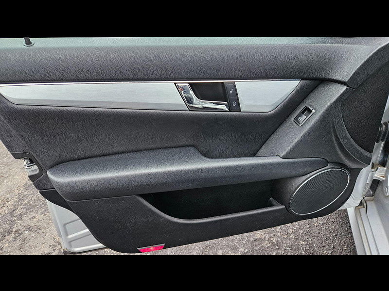 Mercedes-Benz C Class 1.6 C180K BlueEfficiency Sport Auto Euro 4 5dr 5dr Automatic 2009