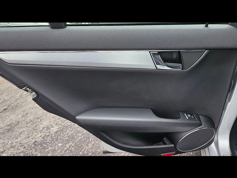 Mercedes-Benz C Class 1.6 C180K BlueEfficiency Sport Auto Euro 4 5dr 5dr Automatic 2009