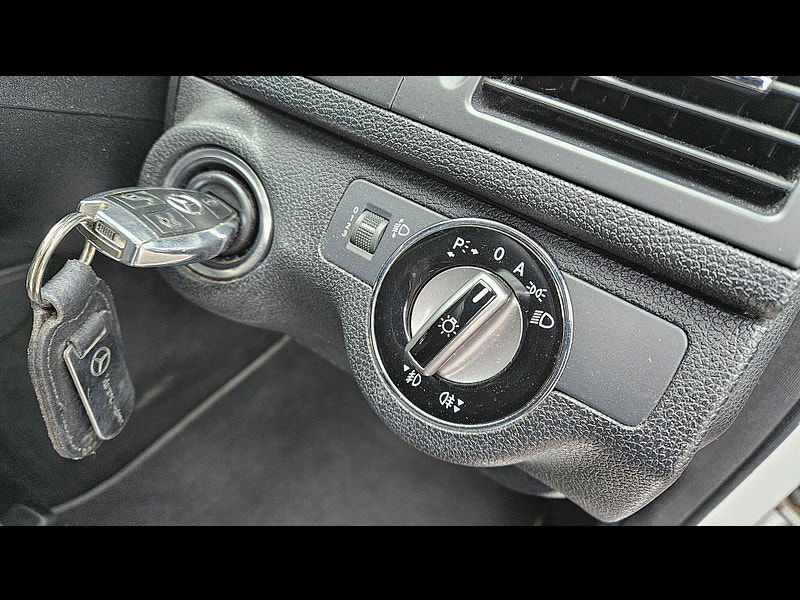 Mercedes-Benz C Class 1.6 C180K BlueEfficiency Sport Auto Euro 4 5dr 5dr Automatic 2009