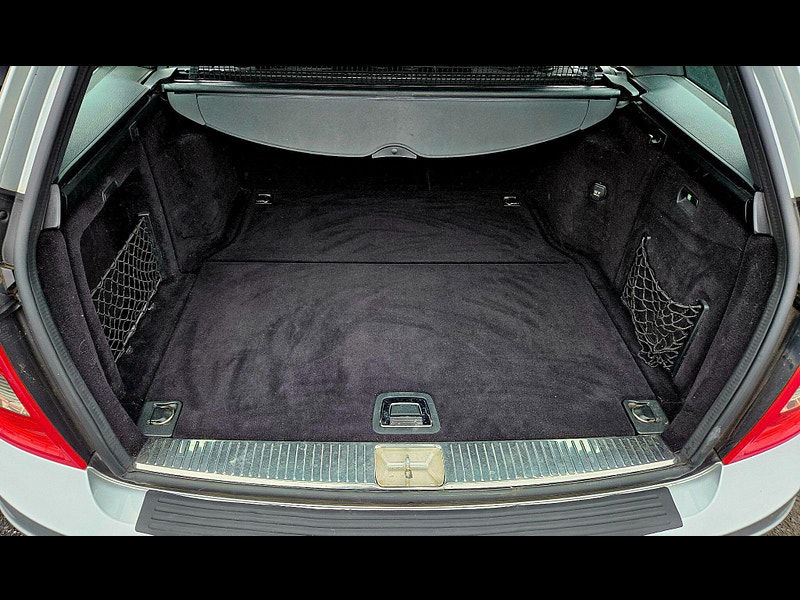 Mercedes-Benz C Class 1.6 C180K BlueEfficiency Sport Auto Euro 4 5dr 5dr Automatic 2009