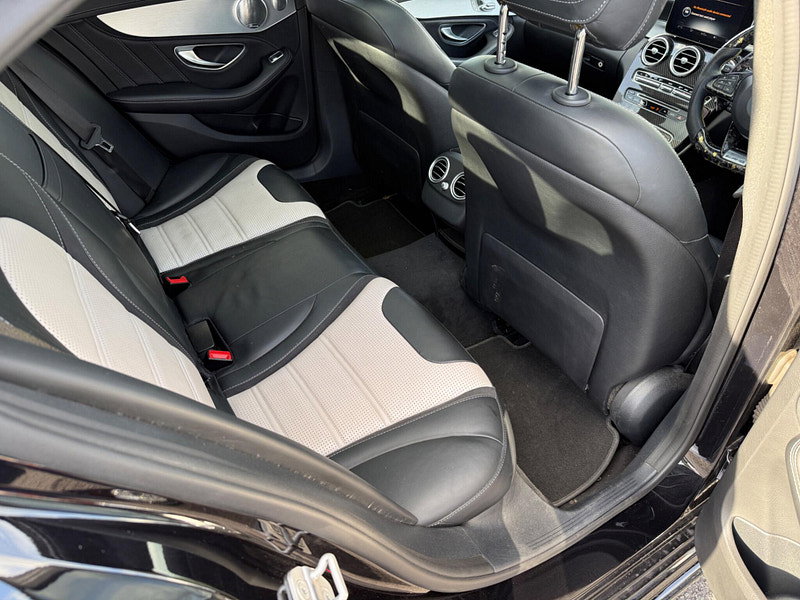 Mercedes-Benz C Class 4.0 C63 V8 BiTurbo AMG (Premium) SpdS MCT Euro 6 (s/s) 4dr 4dr Automatic 2015