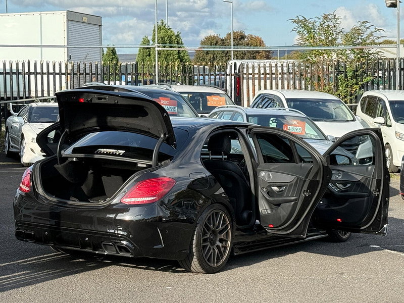 Mercedes-Benz C Class 4.0 C63 V8 BiTurbo AMG (Premium) SpdS MCT Euro 6 (s/s) 4dr 4dr Automatic 2015