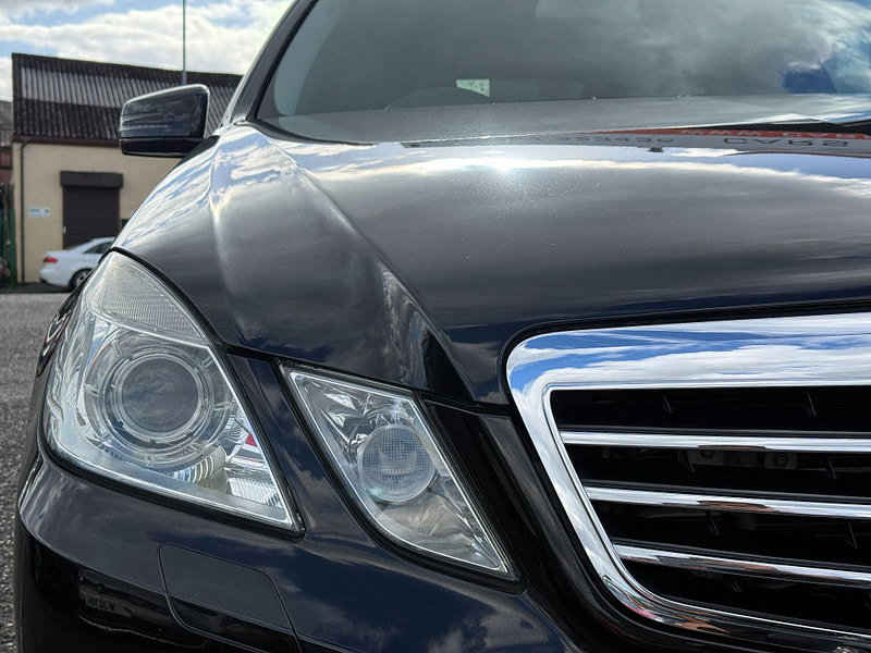 Mercedes-Benz E Class 3.0 E350 CDI V6 BlueEfficiency Avantgarde Estate 5dr Diesel G-Tronic+ Euro 5 (s/s) (265 ps) 5dr Automatic 2011