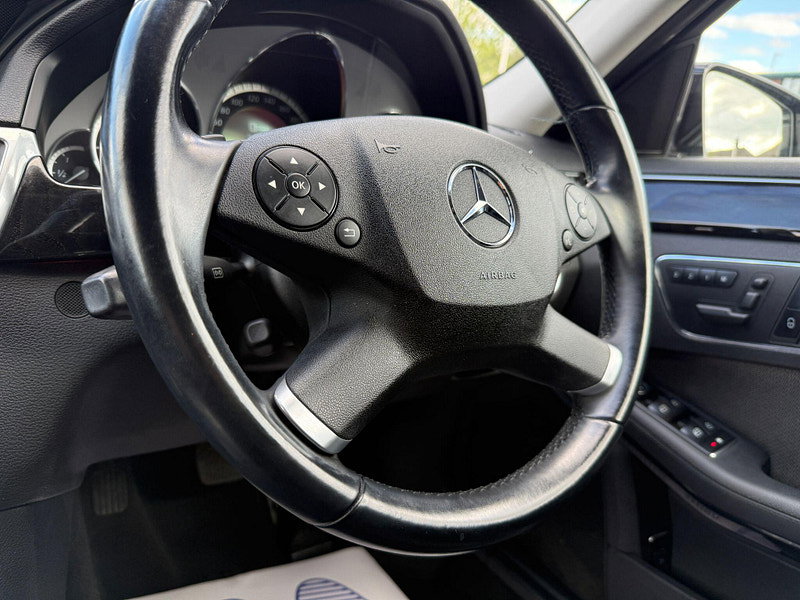 Mercedes-Benz E Class 3.0 E350 CDI V6 BlueEfficiency Avantgarde Estate 5dr Diesel G-Tronic+ Euro 5 (s/s) (265 ps) 5dr Automatic 2011