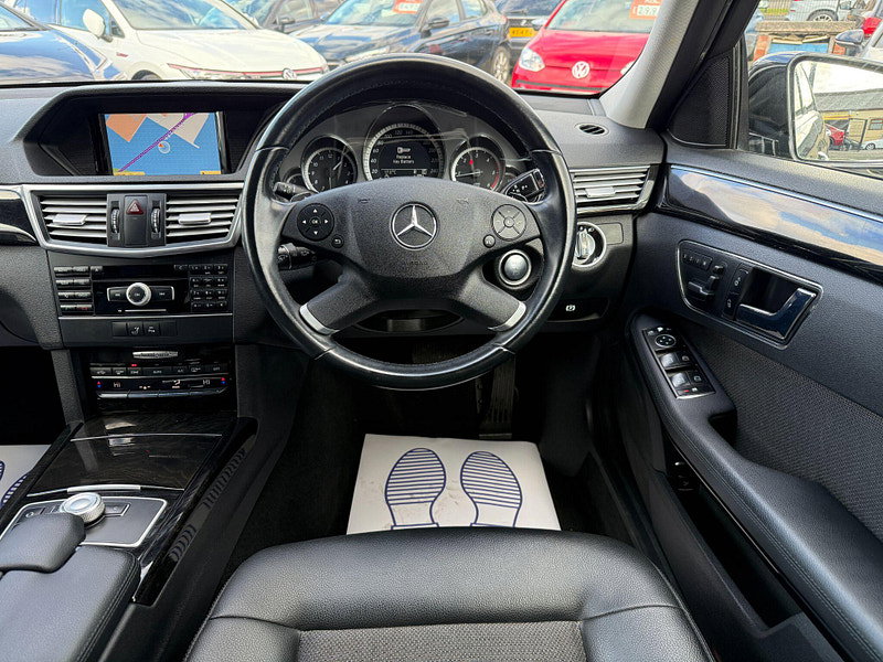 Mercedes-Benz E Class 3.0 E350 CDI V6 BlueEfficiency Avantgarde Estate 5dr Diesel G-Tronic+ Euro 5 (s/s) (265 ps) 5dr Automatic 2011