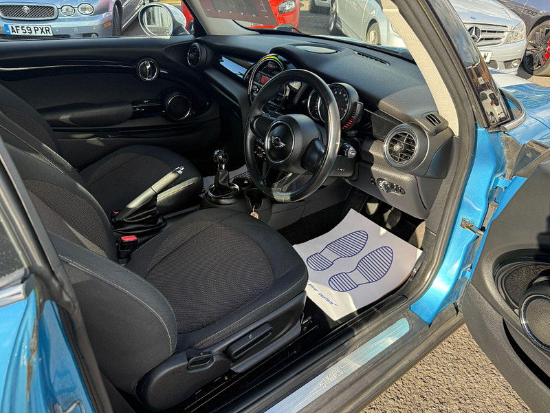 MINI Hatch 1.5 Cooper Euro 6 (s/s) 3dr 3dr Manual 2014