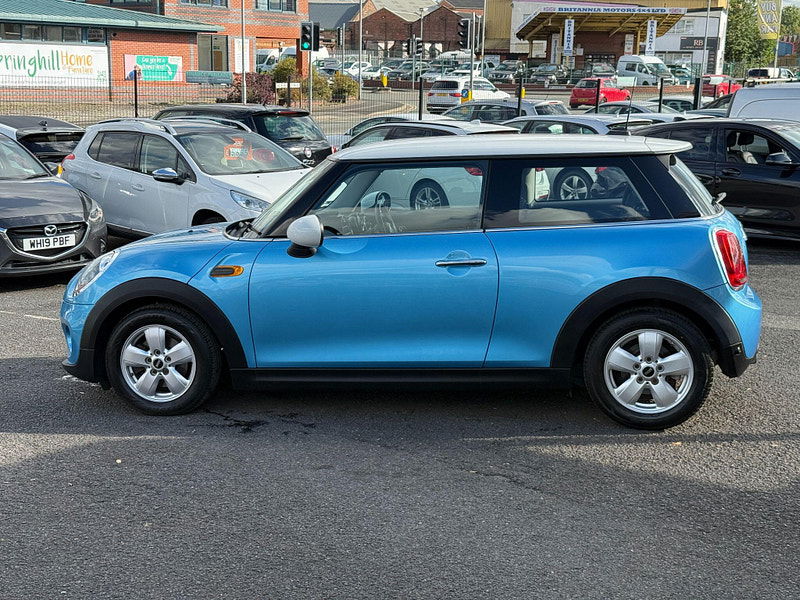 MINI Hatch 1.5 Cooper Euro 6 (s/s) 3dr 3dr Manual 2014