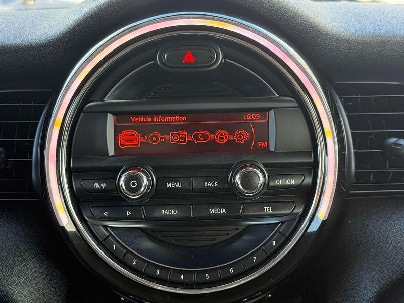 MINI Hatch 1.5 Cooper Euro 6 (s/s) 3dr 3dr Manual 2014