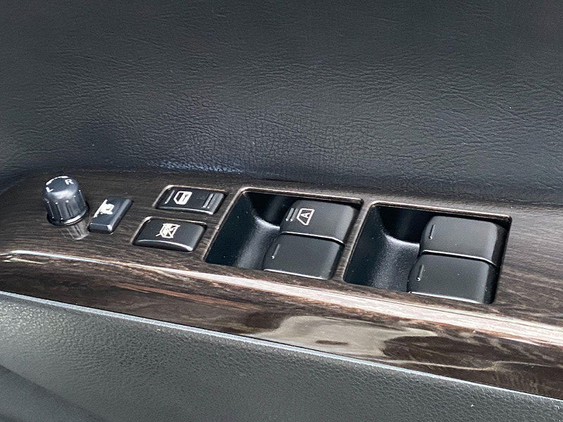 Nissan Elgrand E52 2.5 HIGHWAY STAR AUTOMATIC 7 SEATER 0dr  2024