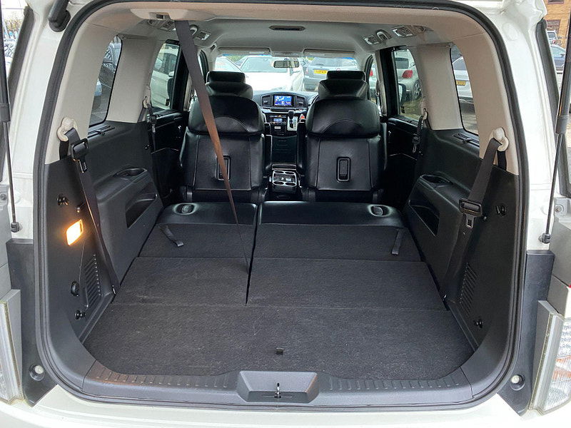Nissan Elgrand E52 2.5 HIGHWAY STAR AUTOMATIC 7 SEATER 0dr  2024