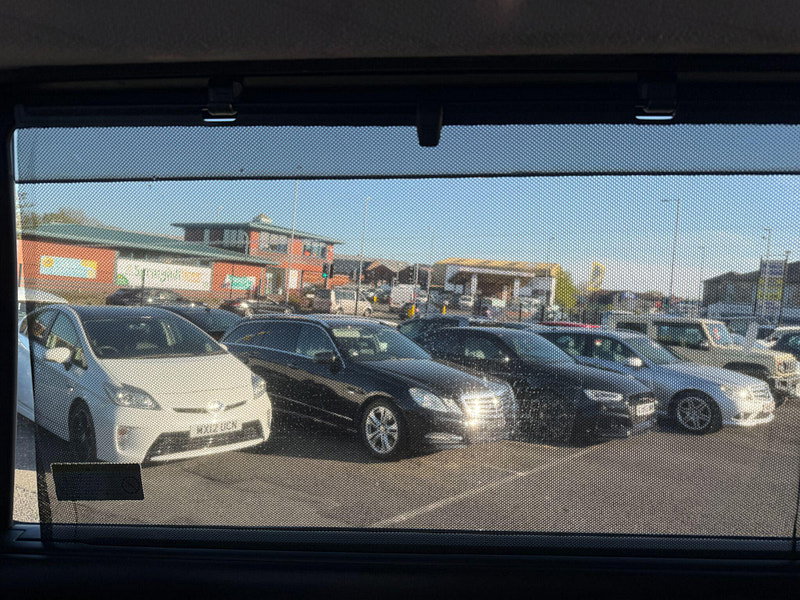 Nissan Elgrand E52 HIGHWAY STAR 2.5 - 7 SEATS 5dr Automatic 2013