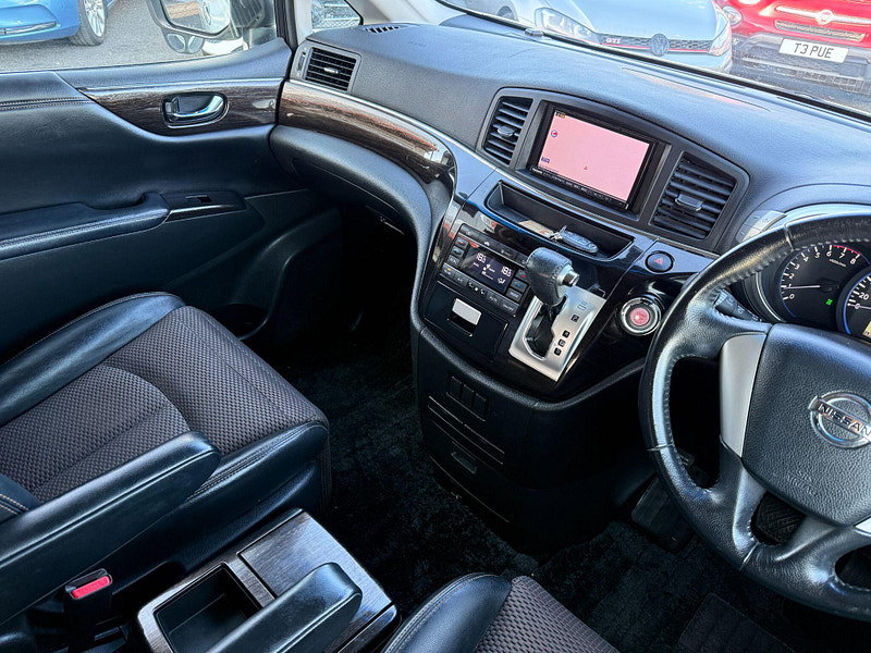 Nissan Elgrand E52 HIGHWAY STAR 2.5 - 7 SEATS 5dr Automatic 2013