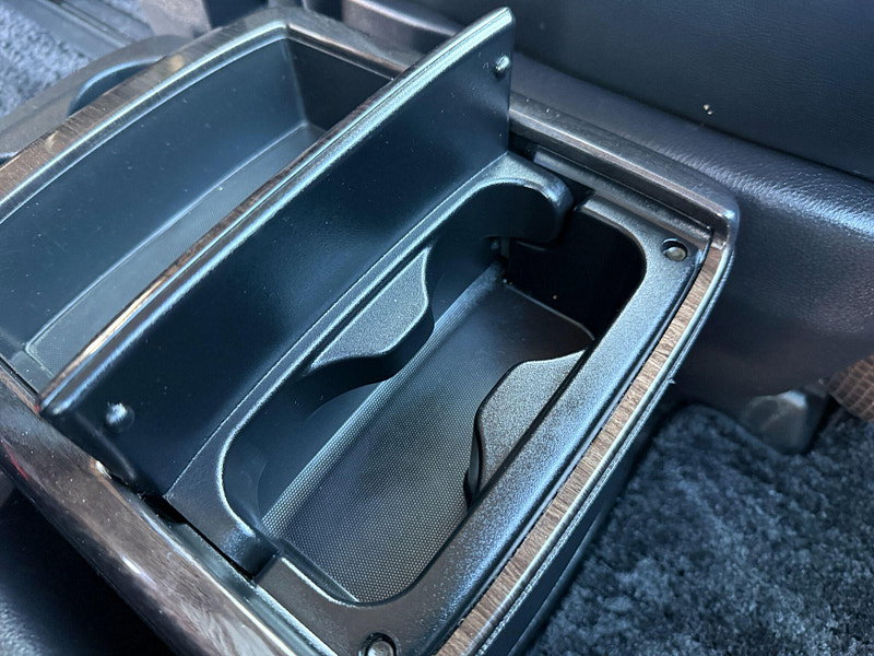 Nissan Elgrand E52 HIGHWAY STAR 2.5 - 7 SEATS 5dr Automatic 2013