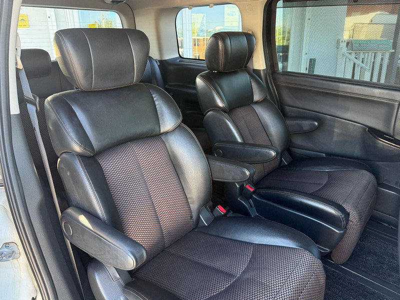 Nissan Elgrand E52 HIGHWAY STAR 2.5 - 7 SEATS 5dr Automatic 2013