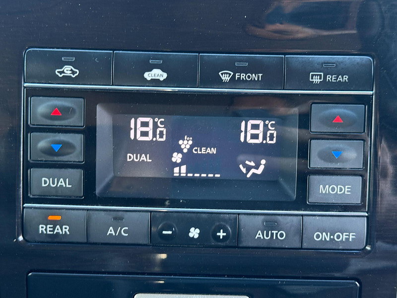 Nissan Elgrand E52 HIGHWAY STAR 2.5 - 7 SEATS 5dr Automatic 2013