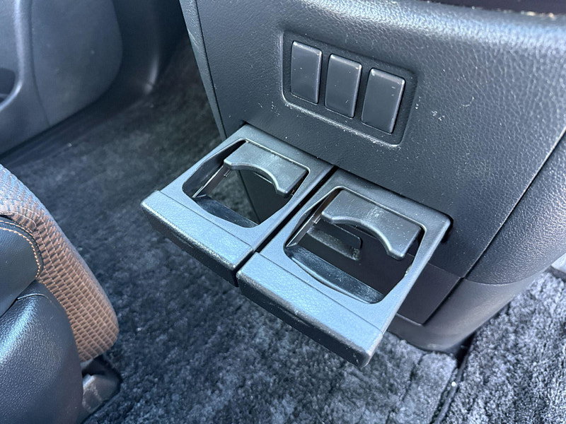 Nissan Elgrand E52 HIGHWAY STAR 2.5 - 7 SEATS 5dr Automatic 2013