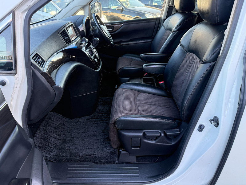 Nissan Elgrand E52 HIGHWAY STAR 2.5 - 7 SEATS 5dr Automatic 2013