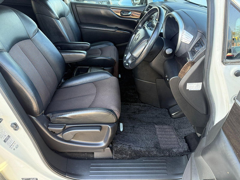 Nissan Elgrand E52 HIGHWAY STAR 2.5 - 7 SEATS 5dr Automatic 2013