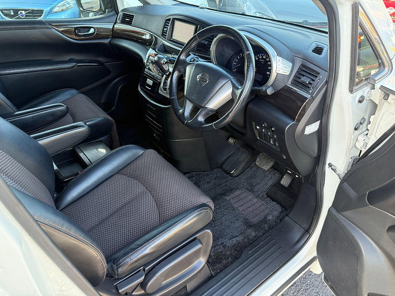 Nissan Elgrand E52 HIGHWAY STAR 2.5 - 7 SEATS 5dr Automatic 2013